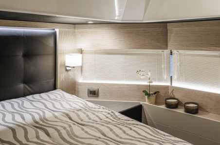 Cranchi T43 Eco Trawler | Yacht Charter Italy | Travelboat