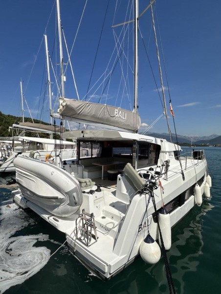 Bali Catsmart | Yacht Charter Montenegro | Travelboat