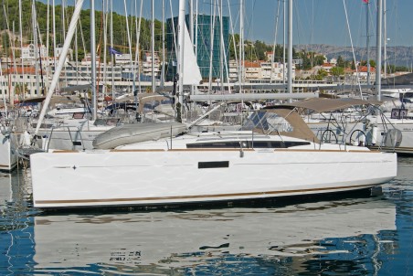 Jeanneau Sun Odyssey 349 - 3 cab. Cha - Cha