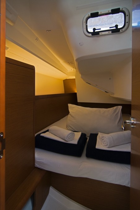 Jeanneau Sun Odyssey 349 - 3 cab. Cha - Cha