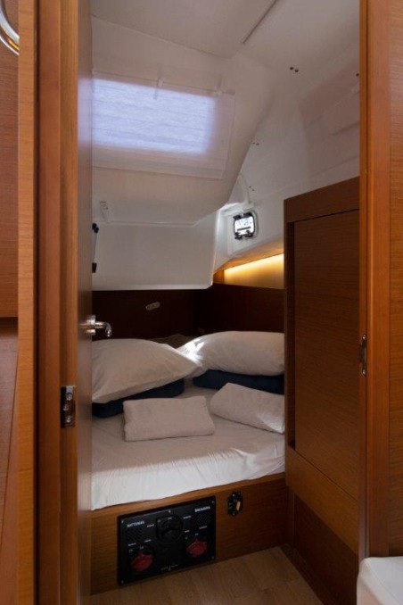 Sun Odyssey 410 - 3 cab. | Yacht Charter Croatia | Travelboat