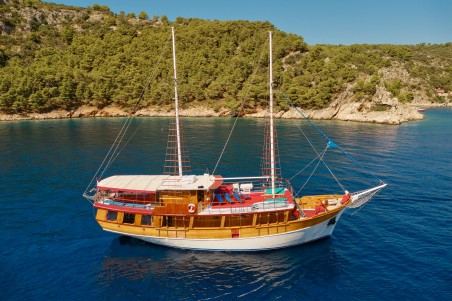 Moja Maja | Yacht Charter Croatia | Travelboat