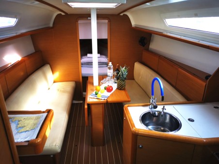 Sun Odyssey 33i | Yacht Charter Croatia | Travelboat