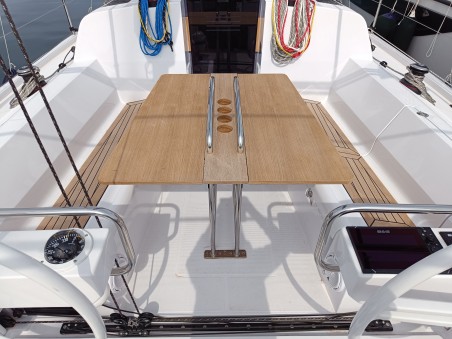 Elan E4 | Czarter jachtu Chorwacja | Travelboat