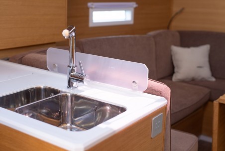 Elan E4 | Czarter jachtu Chorwacja | Travelboat
