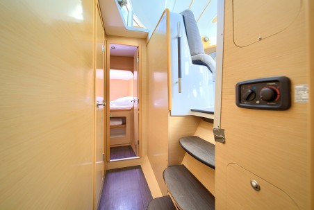 Lagoon 380 S2 | Yacht Charter Croatia | Travelboat