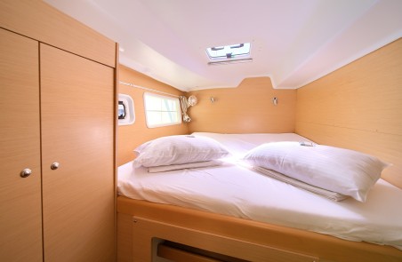 Lagoon 380 S2 | Yacht Charter Croatia | Travelboat