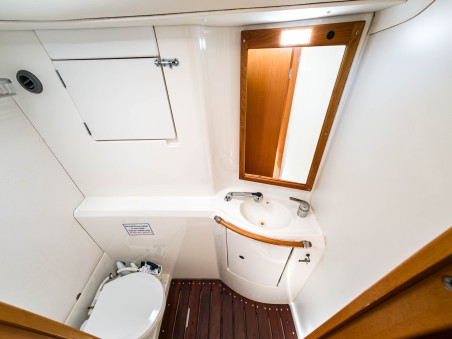 Lagoon 380 S2 | Yacht Charter Croatia | Travelboat