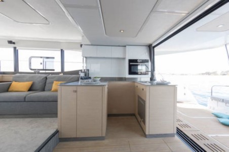 Fountaine Pajot MY6 | Yacht Charter US Virgin Islands | Travelboat