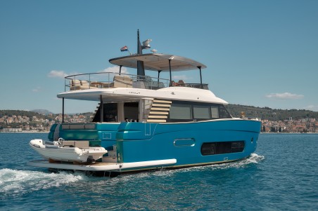 Azimut / Benetti Yachts Azimut Magellano 66 Ava 2