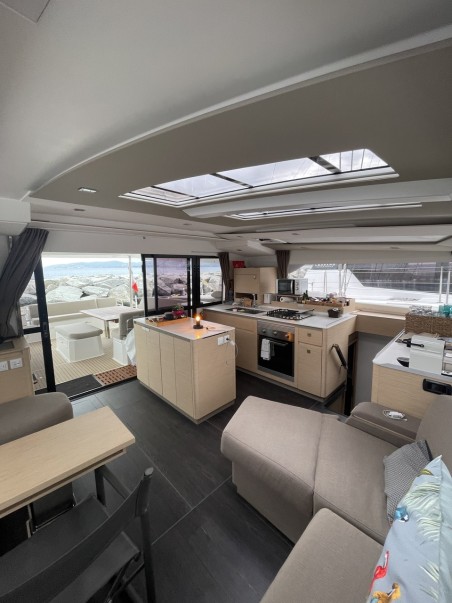 Fountaine Pajot Aura 51 | Czarter jachtu Francja | Travelboat