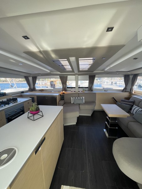 Fountaine Pajot Aura 51 | Czarter jachtu Francja | Travelboat