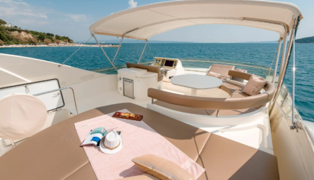 Ferretti Yachts Group Ferretti Yachts 730 Angelica