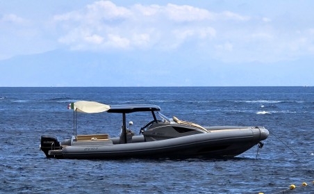 Panamera Yacht PY10.0 Cabin Black Shark