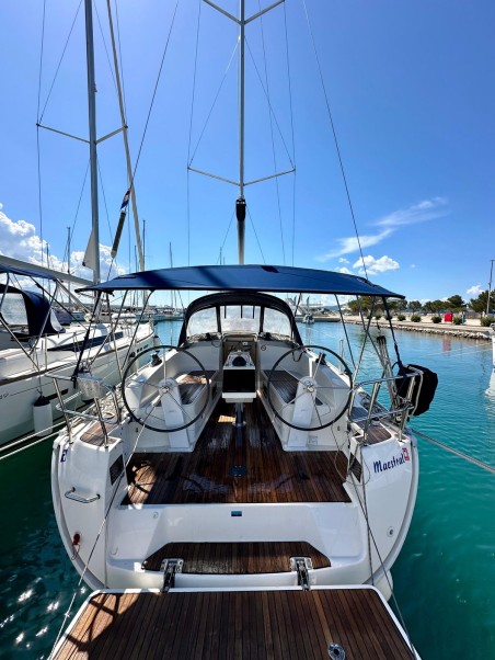 Bavaria Yachtbau Bavaria Cruiser 37 - 3 cab. Maestral