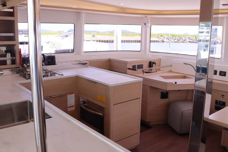 Lagoon 46 | Yacht Charter British Virgin Islands | Travelboat