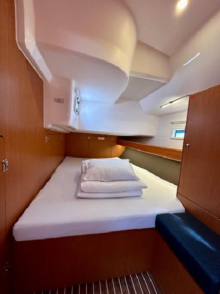 Bavaria Cruiser 46 - 4 cab. | Yacht Charter Croatia | Travelboat