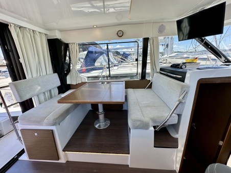 Merry Fisher 1095 | Yacht Charter Croatia | Travelboat