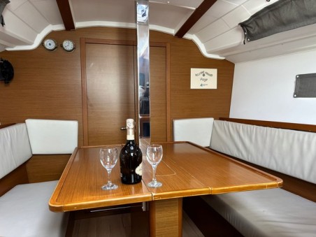 Jeanneau Sun Odyssey 349 | Yacht Charter Croatia | Travelboat