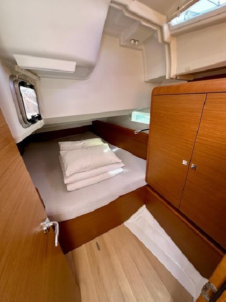 Beneteau Sun Odyssey 419 | Yacht Charter Croatia | Travelboat