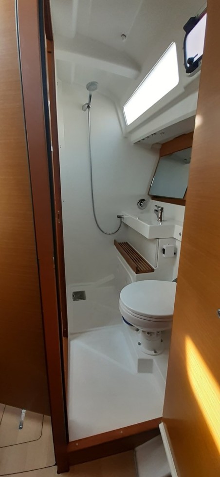 Jeanneau Sun Odyssey 440 | Czarter jachtu Włochy | Travelboat