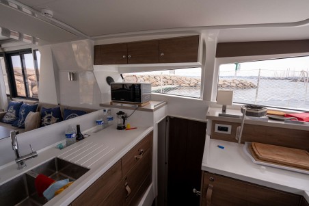 Catana Group Bali 4.2 - 4 + 1 cab. Zaz