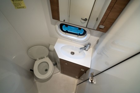 Catana Group Bali 4.2 - 4 + 1 cab. Zaz