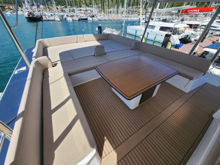 Bali 5.8 | Czarter jachtu Francja | Travelboat