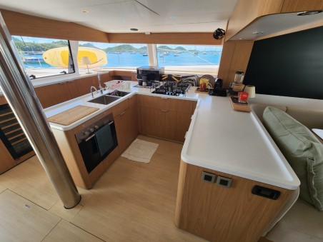 Bali 5.8 | Czarter jachtu Francja | Travelboat