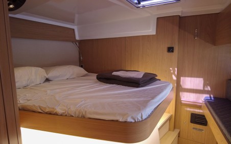 Catana Group Bali Catspace Black Swan