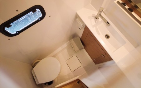 Catana Group Bali Catspace Black Swan