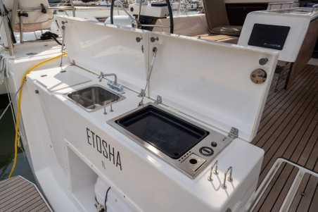 Dufour 430 | Yacht Charter France | Travelboat