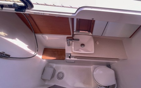 Dufour 430 | Yacht Charter France | Travelboat