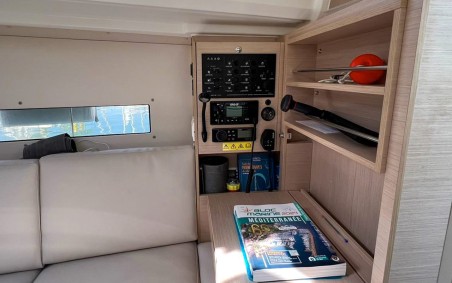 Beneteau Oceanis 30.1 | Czarter jachtu Francja | Travelboat