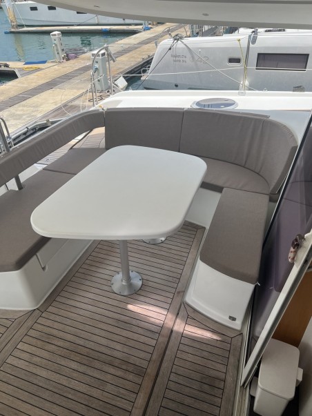 Lipari 41 | Yacht Charter Thailand | Travelboat