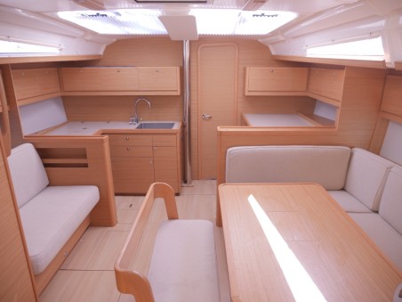 Dufour Yachts Dufour 430 - 3 cab. Bloody Mary