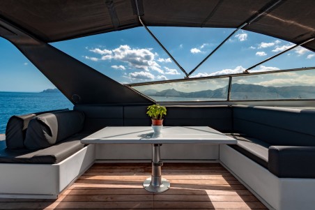 Leopard Catamarans / Robertson & Caine Leopard 23 - 3 + 1 cab. Maeva Star