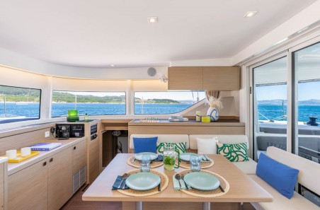 Lagoon 43 | Czarter jachtu Włochy | Travelboat