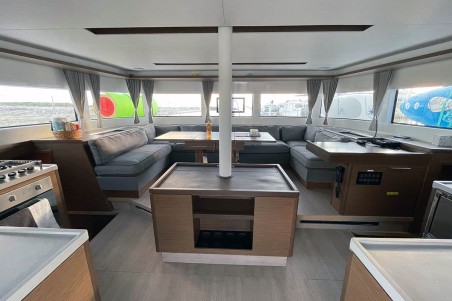 Lagoon-Bénéteau Lagoon 50 - 6 + 2 cab. CU Sailing (Docs Holiday)