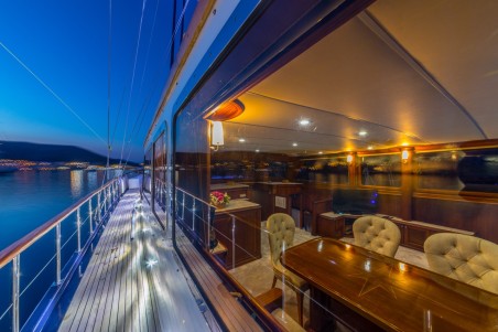 Custom Made Dea Del Mare Dea Del Mare