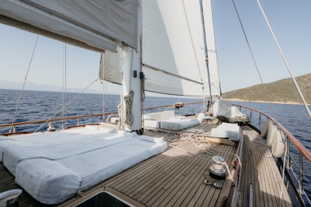 Custom Made Dea Del Mare Dea Del Mare