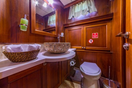 Custom Made Dea Del Mare Dea Del Mare