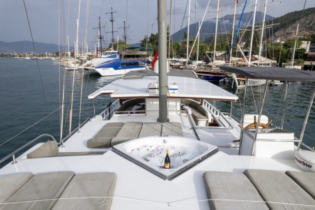 Unknown Diamond Lila Diamond Lila