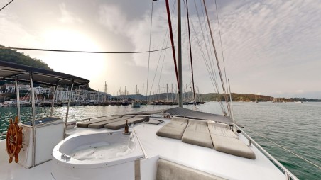 Unknown Diamond Lila Diamond Lila