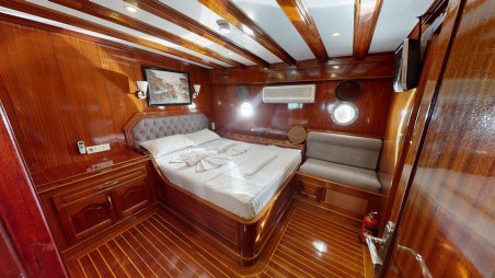 Unknown Diamond Lila Diamond Lila