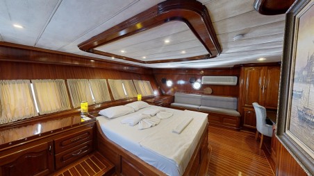 Unknown Diamond Lila Diamond Lila