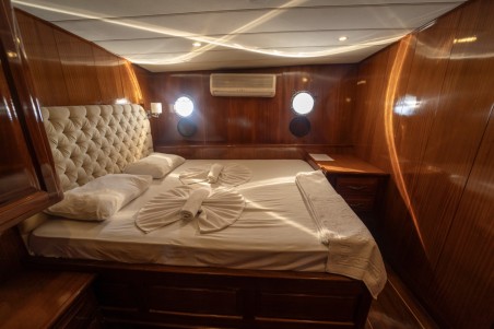 Unknown Queen Lila Queen Lila