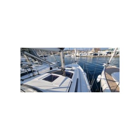 Dufour 37 3 cab. | Yacht Charter France | Travelboat