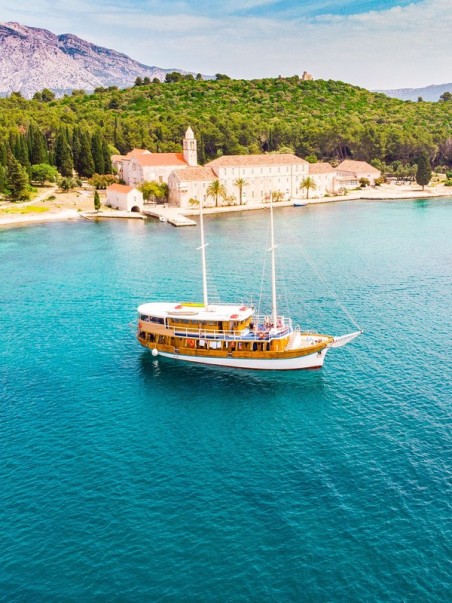 Custom Made Novi Dan Novi Dan