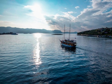 Custom Made Novi Dan Novi Dan